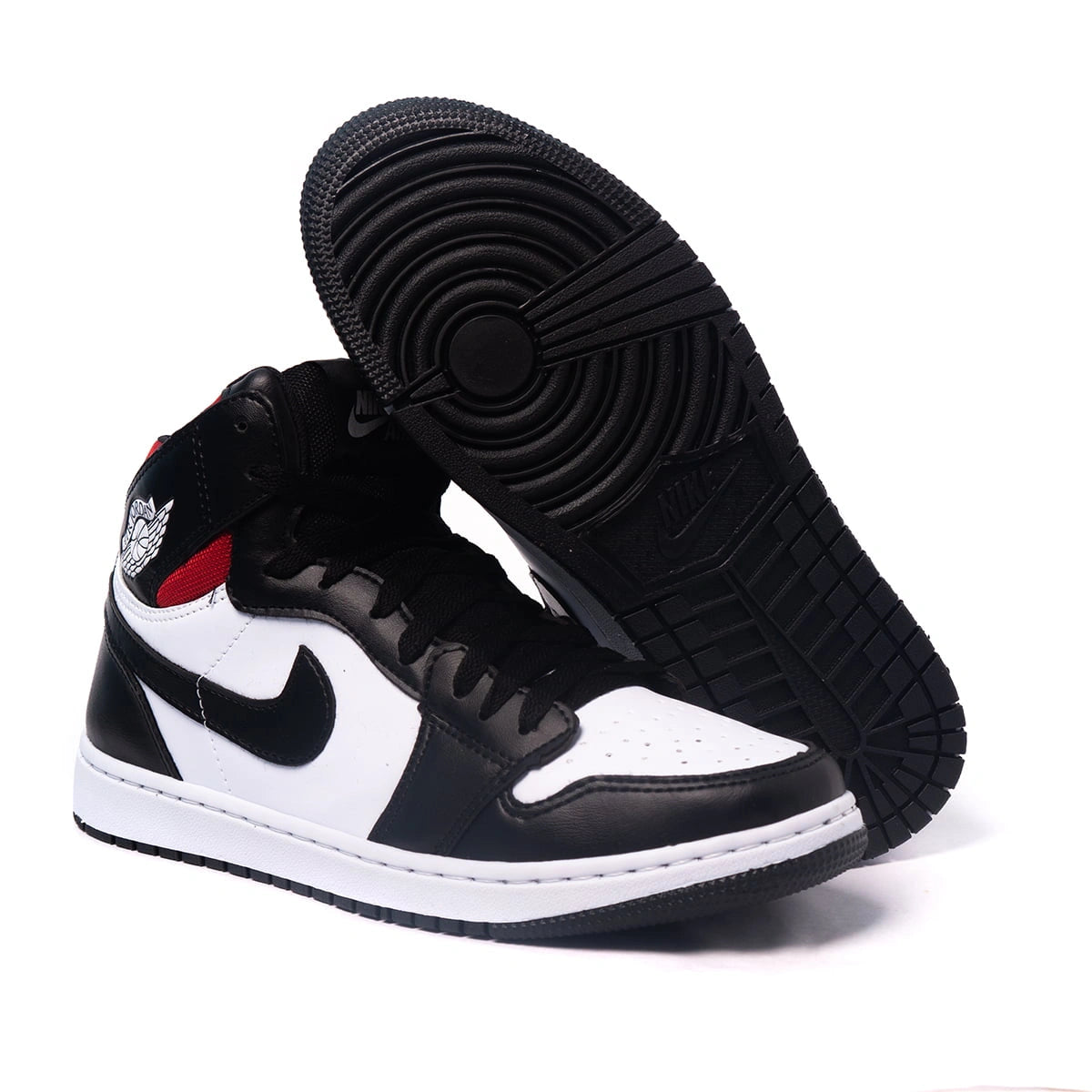 Tênis Nike Air Jordan 1 MID Cano Medio
