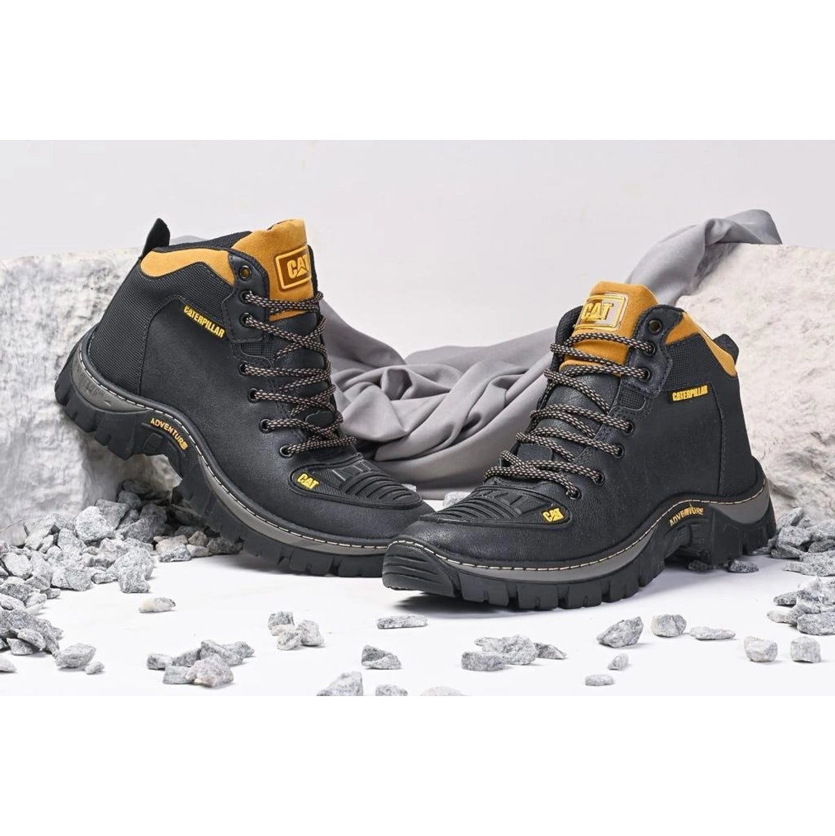 Bota Caterpillar Adventure Cano Médio