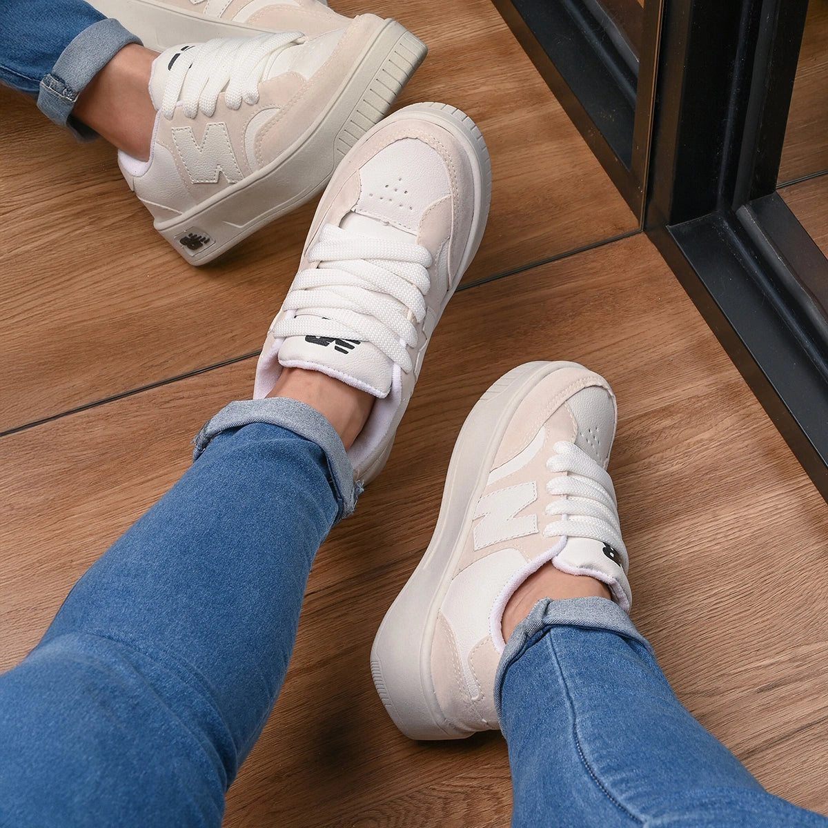 TÊNIS FEMININO NEW BALANCE NOBUCK