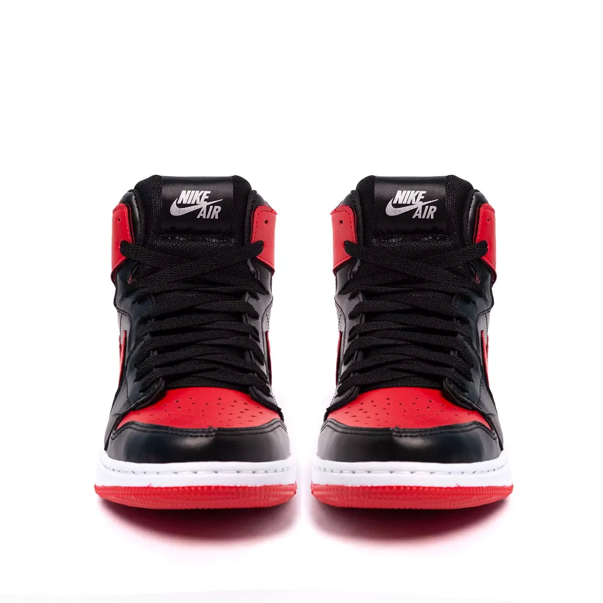 Tênis Nike Air Jordan 1 MID Cano Medio